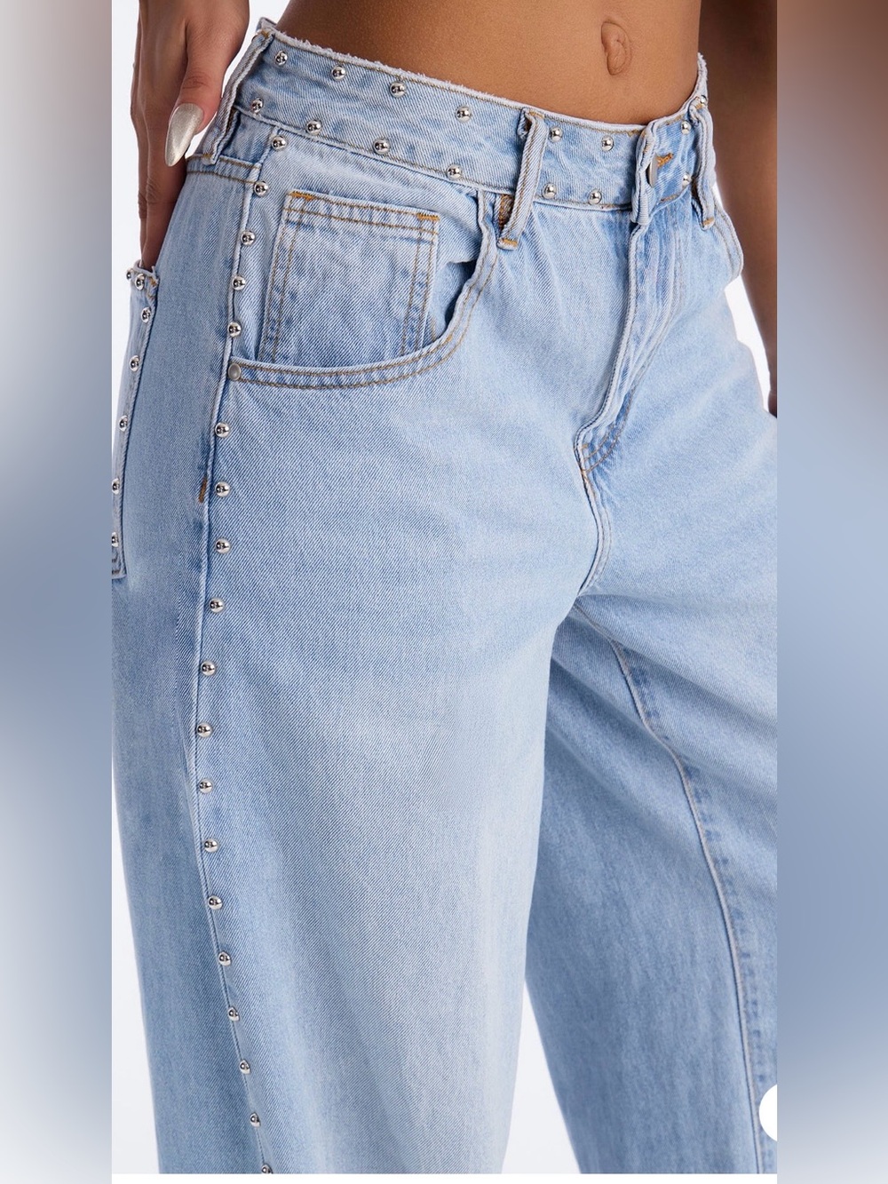 Light Blue Women's Stud-Trim Wide Leg Jeans